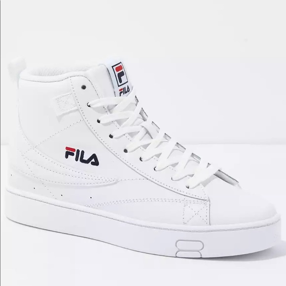 FILA SNEAKERS-Brand new still in the box, never been worn! - Picture 3 of 6